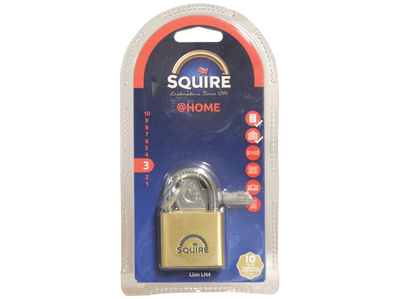 Squire Solid Brass Lion Range Padlock - Key Alike - Brass, Largura da estrutura em: 39.5mm (Classificação de segurança: 3) (S.164762)