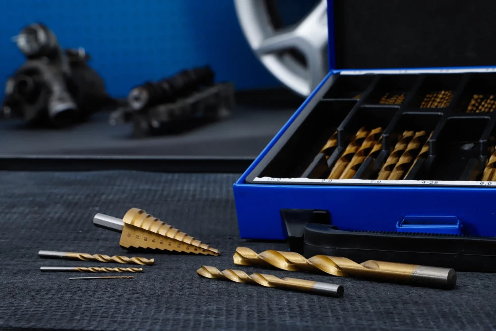 Conjunto de brocas escalonadas e helicoidais | HSS | de nitrato de titânio | 1 - 10 mm | 119 peças