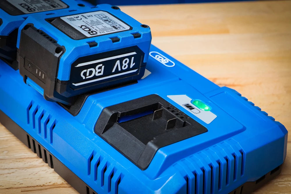 Carregador múltiplo | 3 x 2,5 A | 18 V